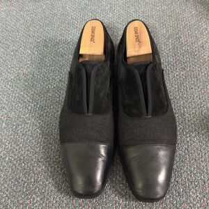 Christian Louboutin Black Loafers Elegant Slip-On Designing